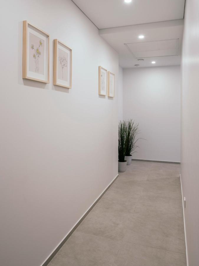 J14A I Rooms & Apartments Automated Self Check-In VNO Esterno foto