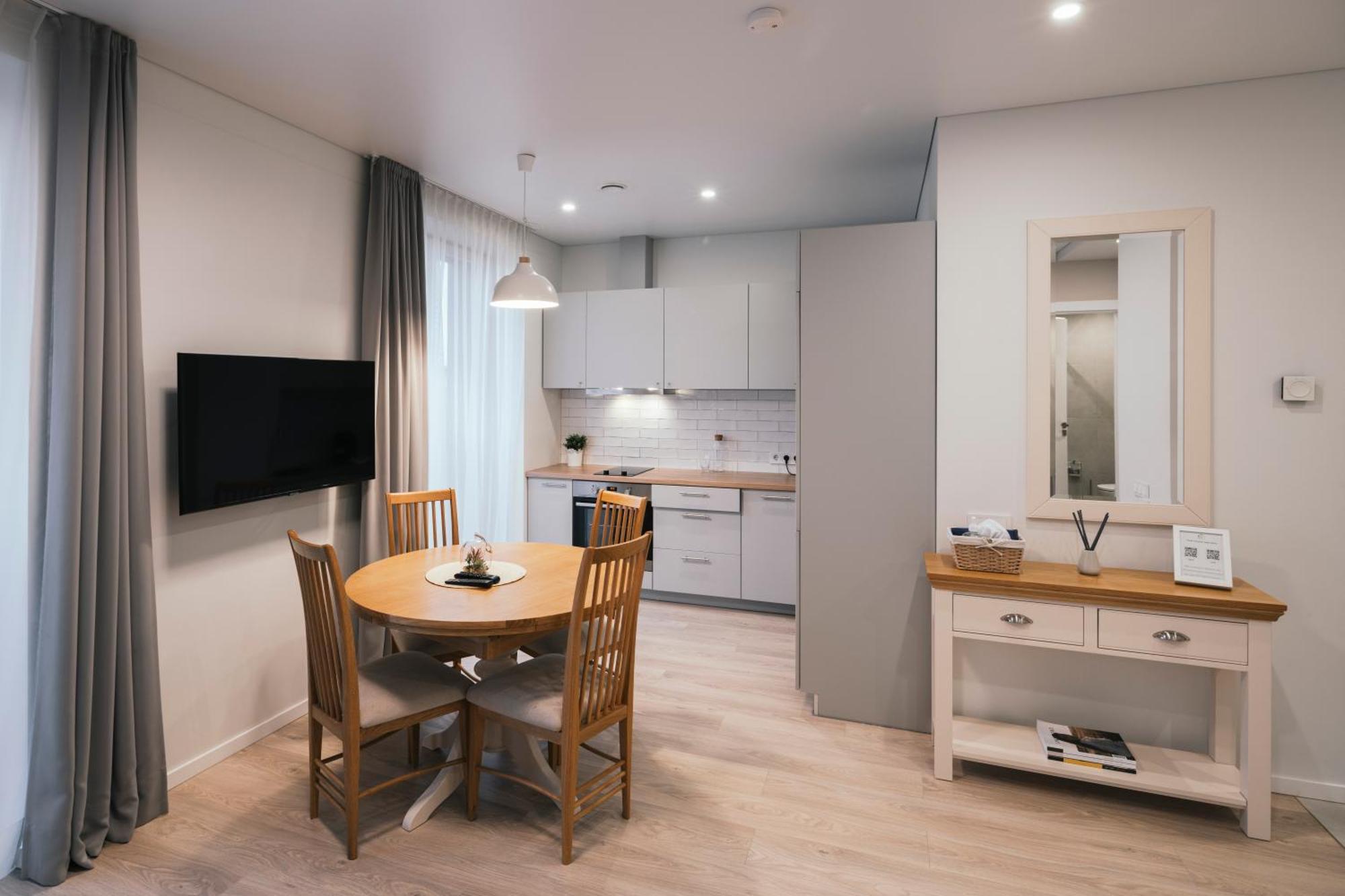 J14A I Rooms & Apartments Automated Self Check-In VNO Esterno foto