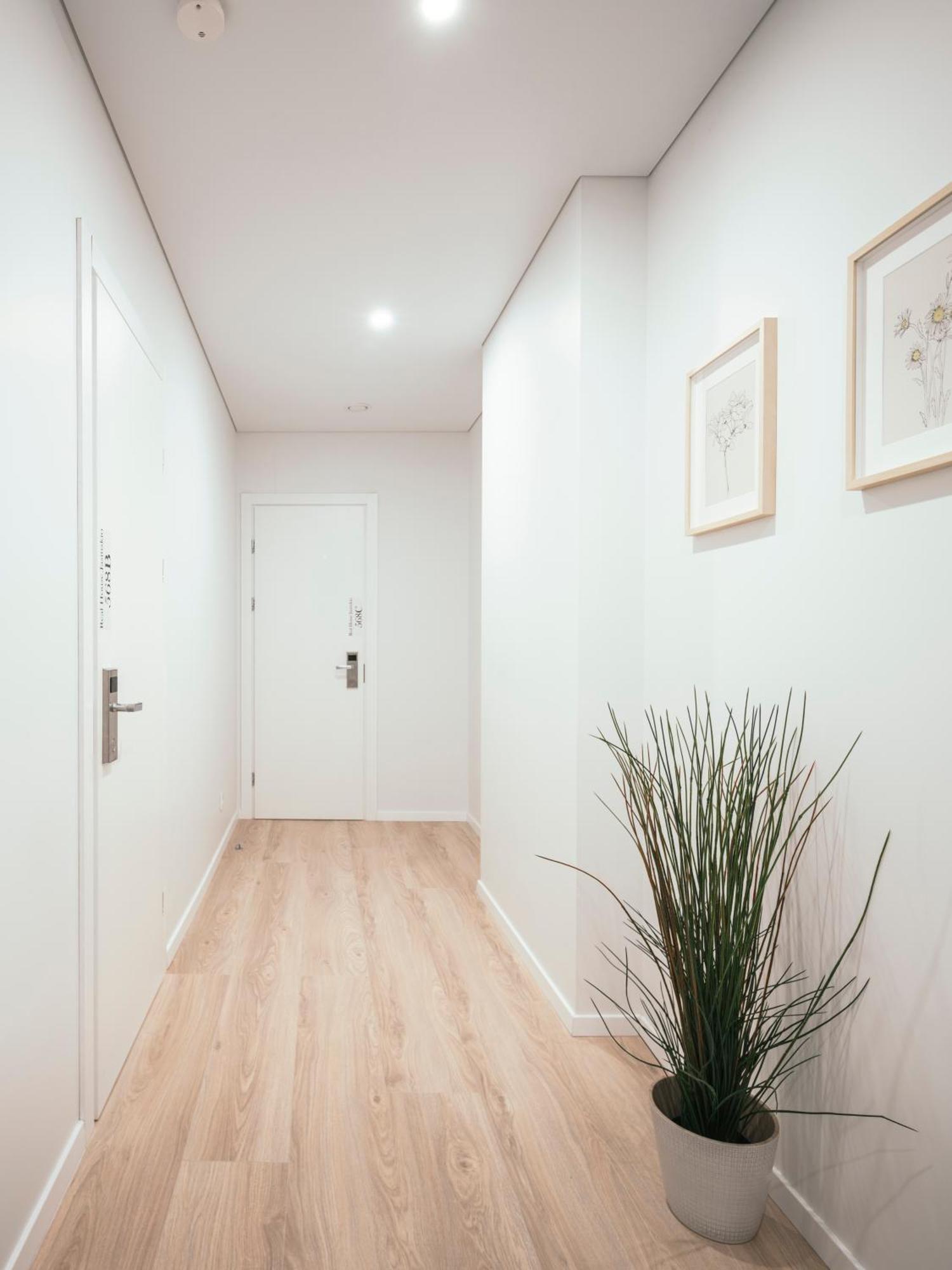 J14A I Rooms & Apartments Automated Self Check-In VNO Esterno foto