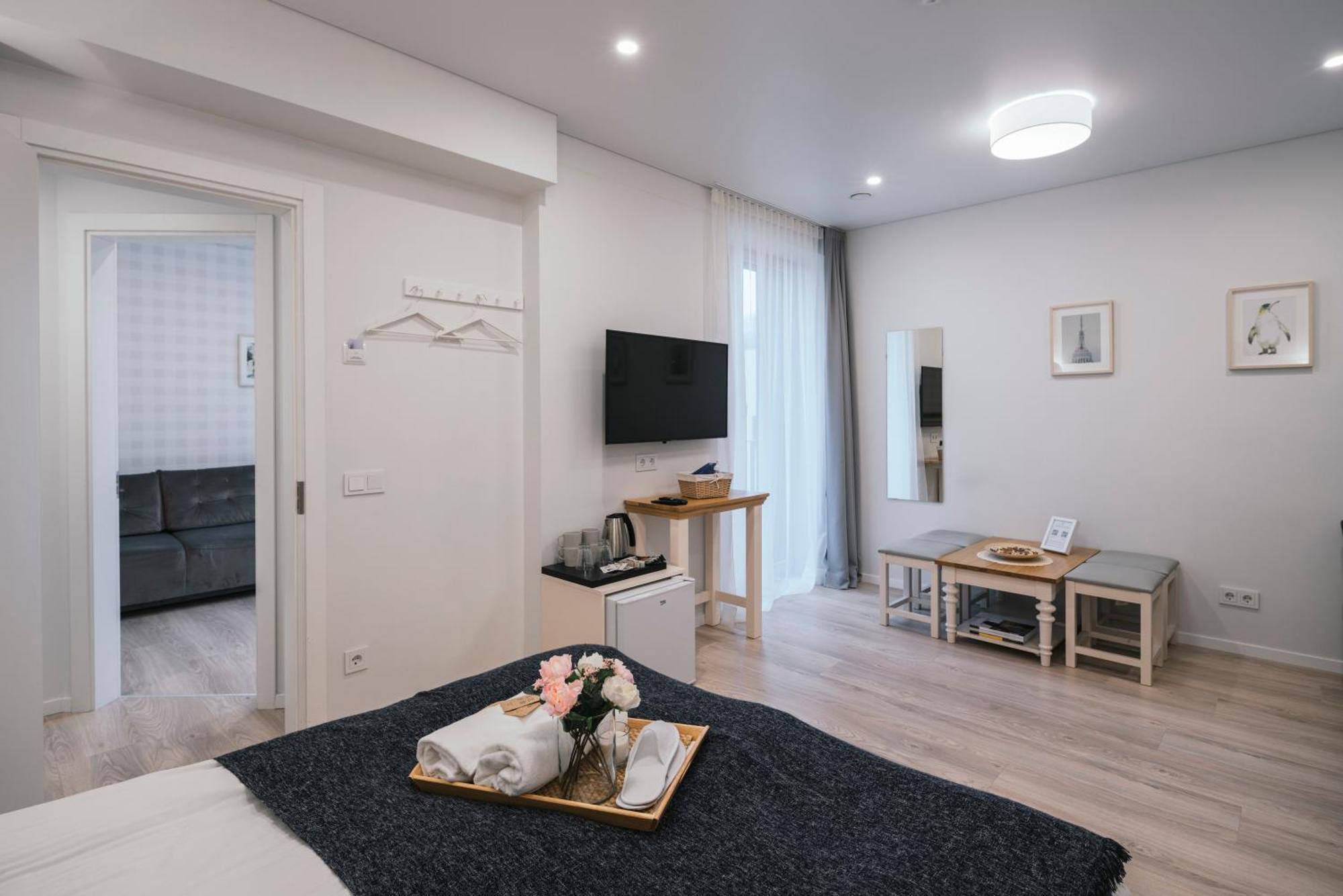 J14A I Rooms & Apartments Automated Self Check-In VNO Camera foto